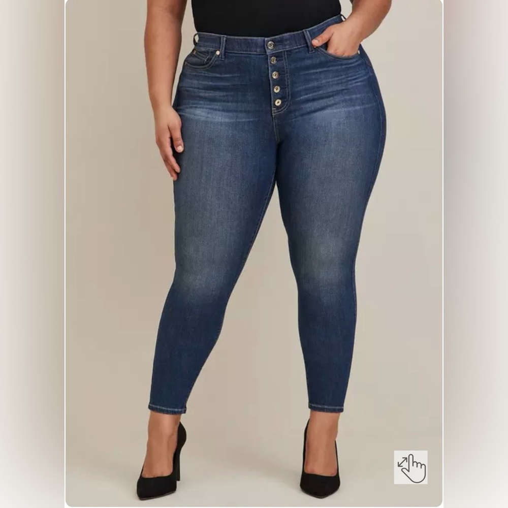 COPY - Torrid Bombshell Skinny Premium Stretch Button Up Jeans. - Picture 1 of 10